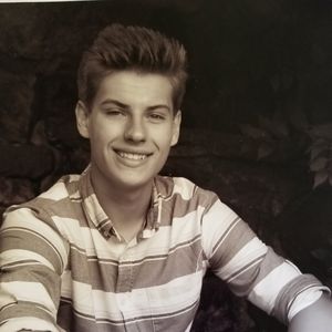 Meet your Posher, Levi